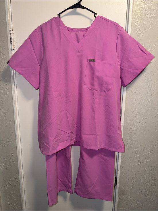Figs Other - Figs Women’s Scrub Set: Catarina Scrub Top Livingston High-Rise Straight Leg
